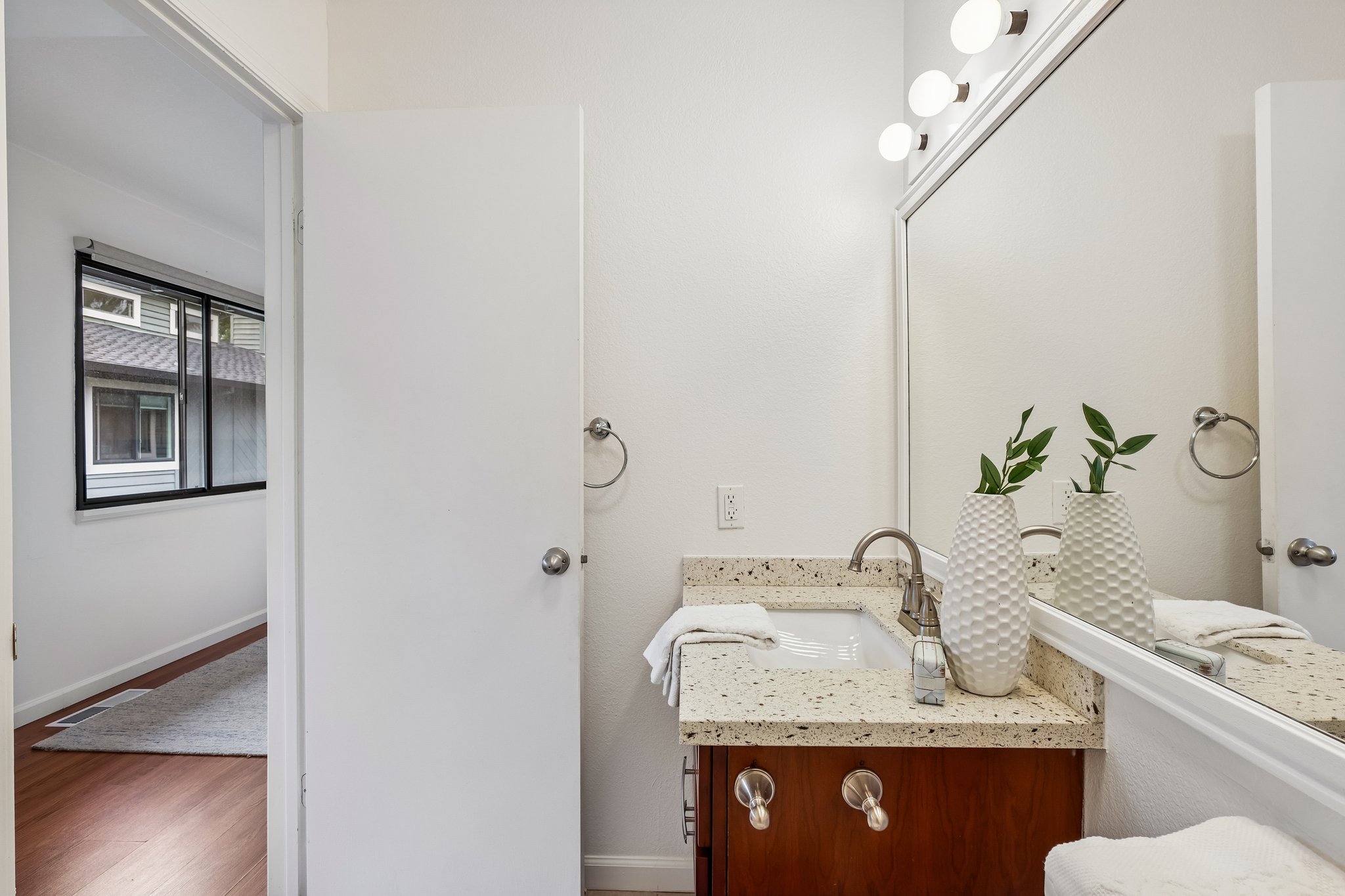 Fazeli Ct.-S2704-027.jpg