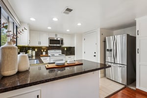 Fazeli Ct.-S2704-007.jpg