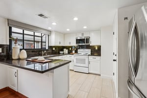 Fazeli Ct.-S2704-008.jpg