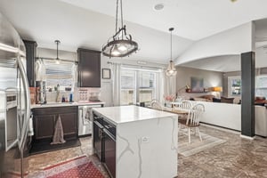 Oak Rise Dr-S1505-010.jpg
