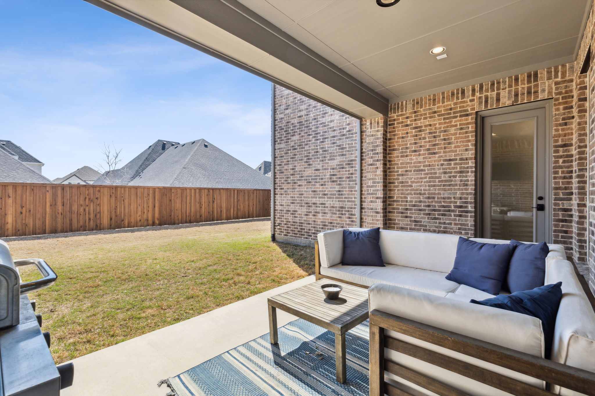 2211Sandalwood_035