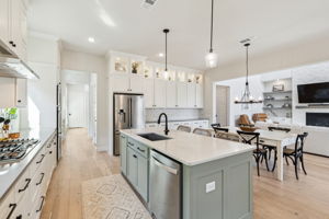 2211Sandalwood_011