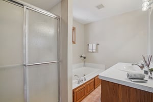 Ariel St N-S1002-026.jpg