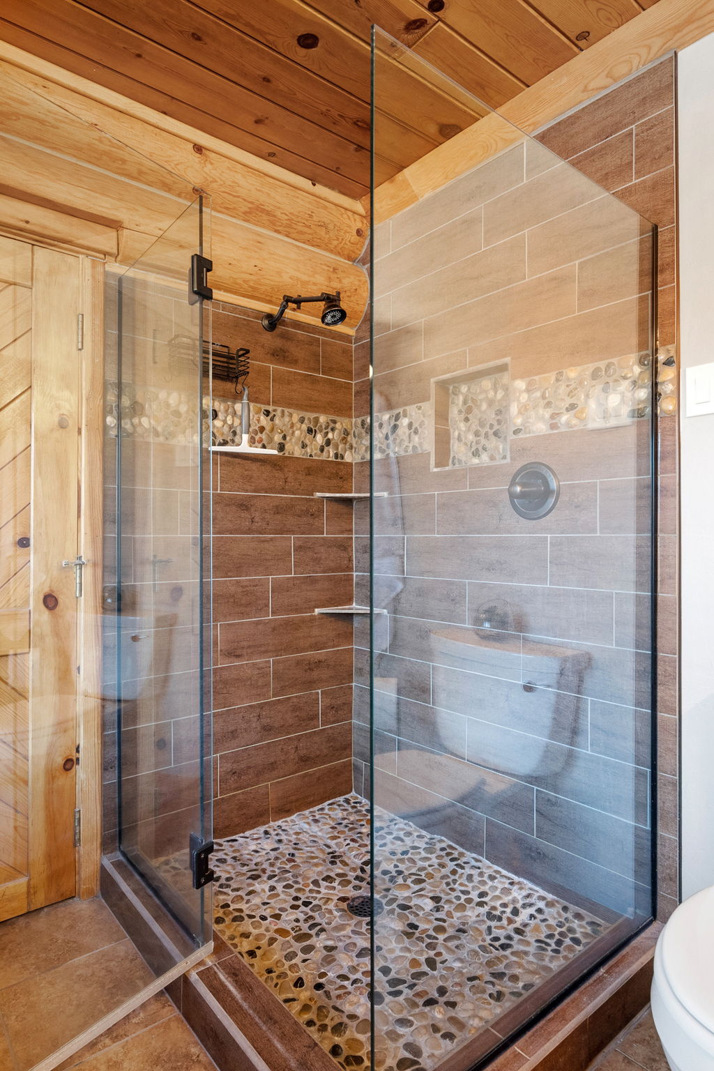 Primary Bathroom (2)