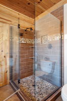 Primary Bathroom (2)