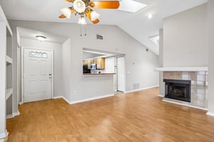 Faxton Court-S0609-005.jpg
