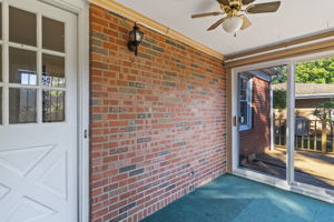 Screened-in Porch