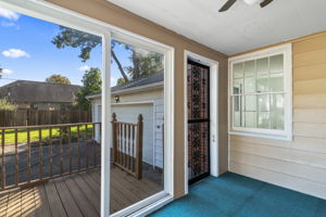 Screened-in Porch