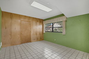  Photo 34