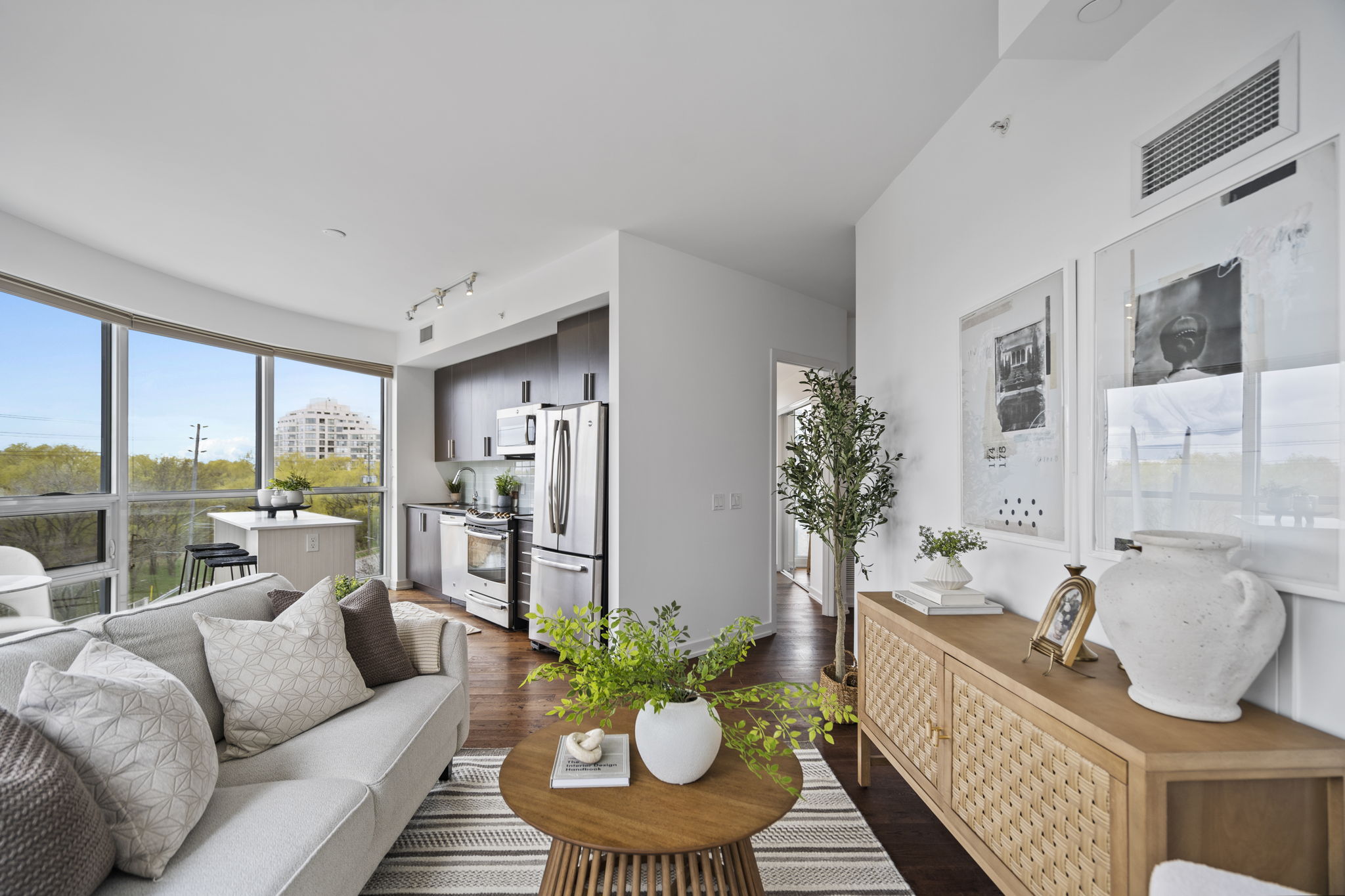 2212 Lake Shore Blvd W 515 Toronto, ON M8V 0C2
