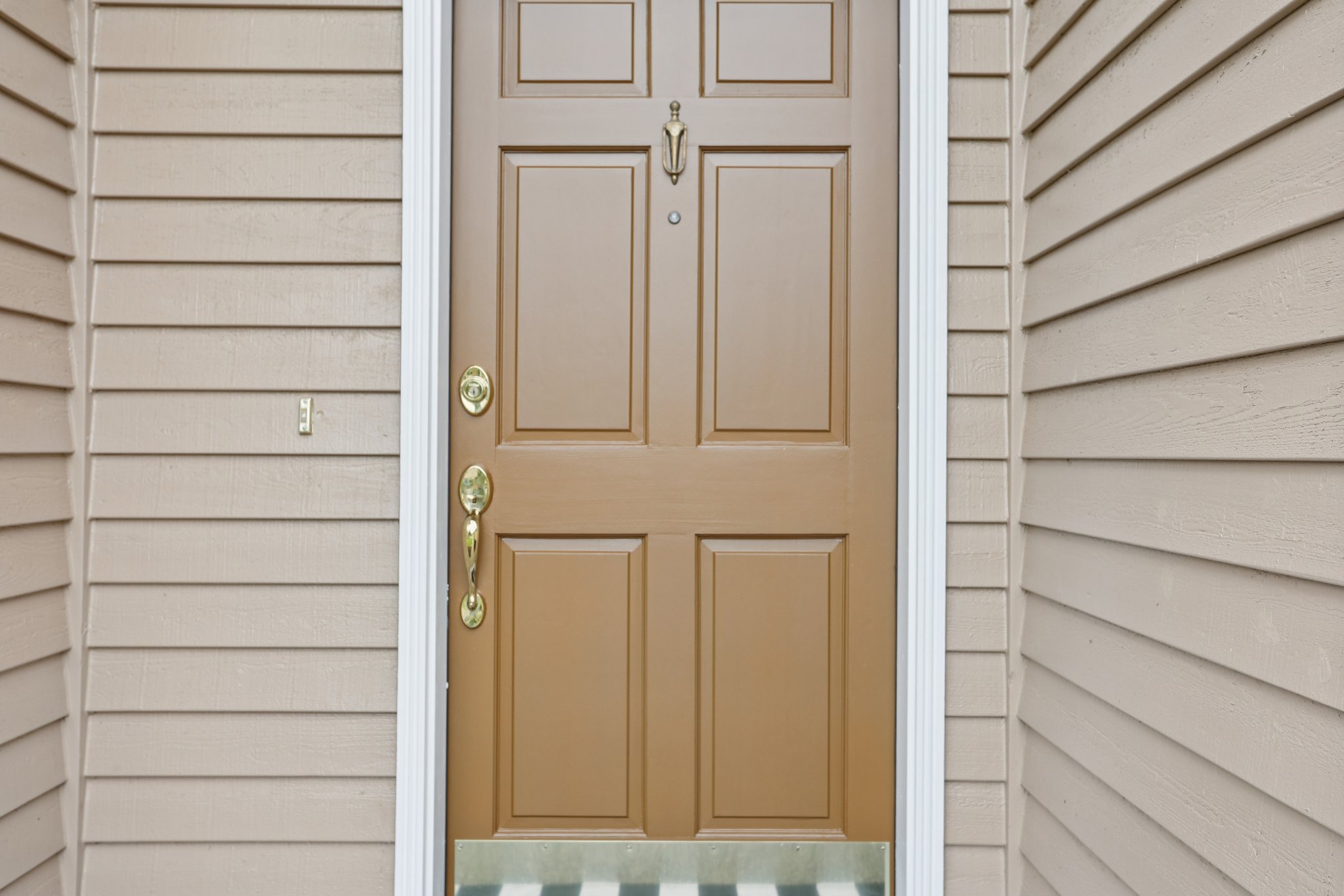 NE 9th Pl-S2603-004.jpg