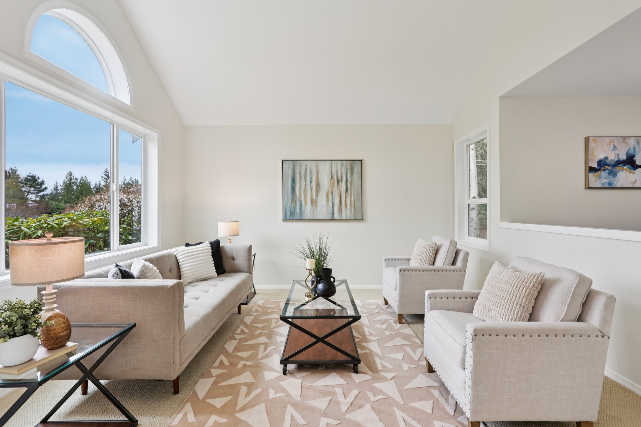 NE 9th Pl-S2603-006.jpg