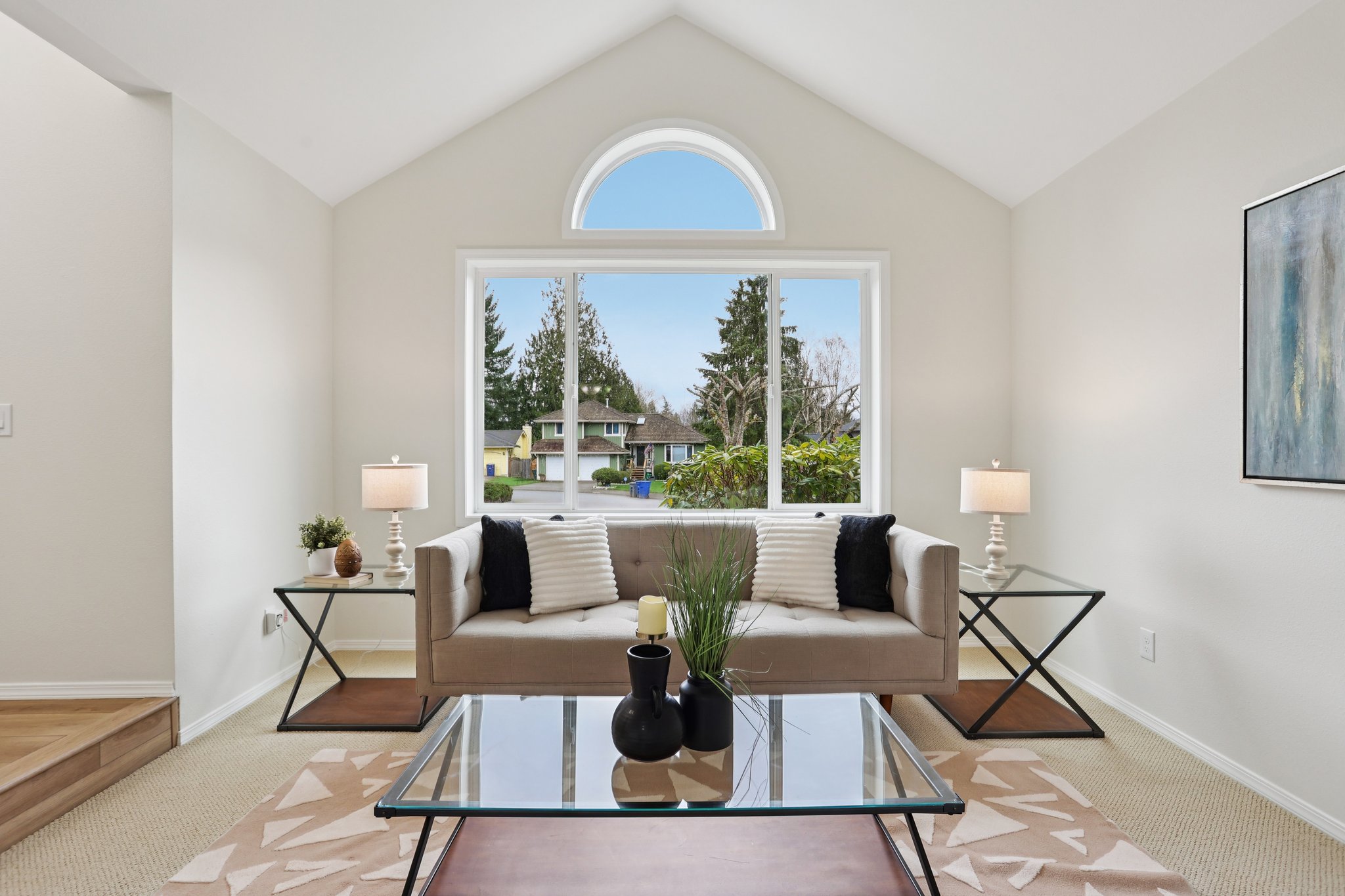 NE 9th Pl-S2603-007.jpg