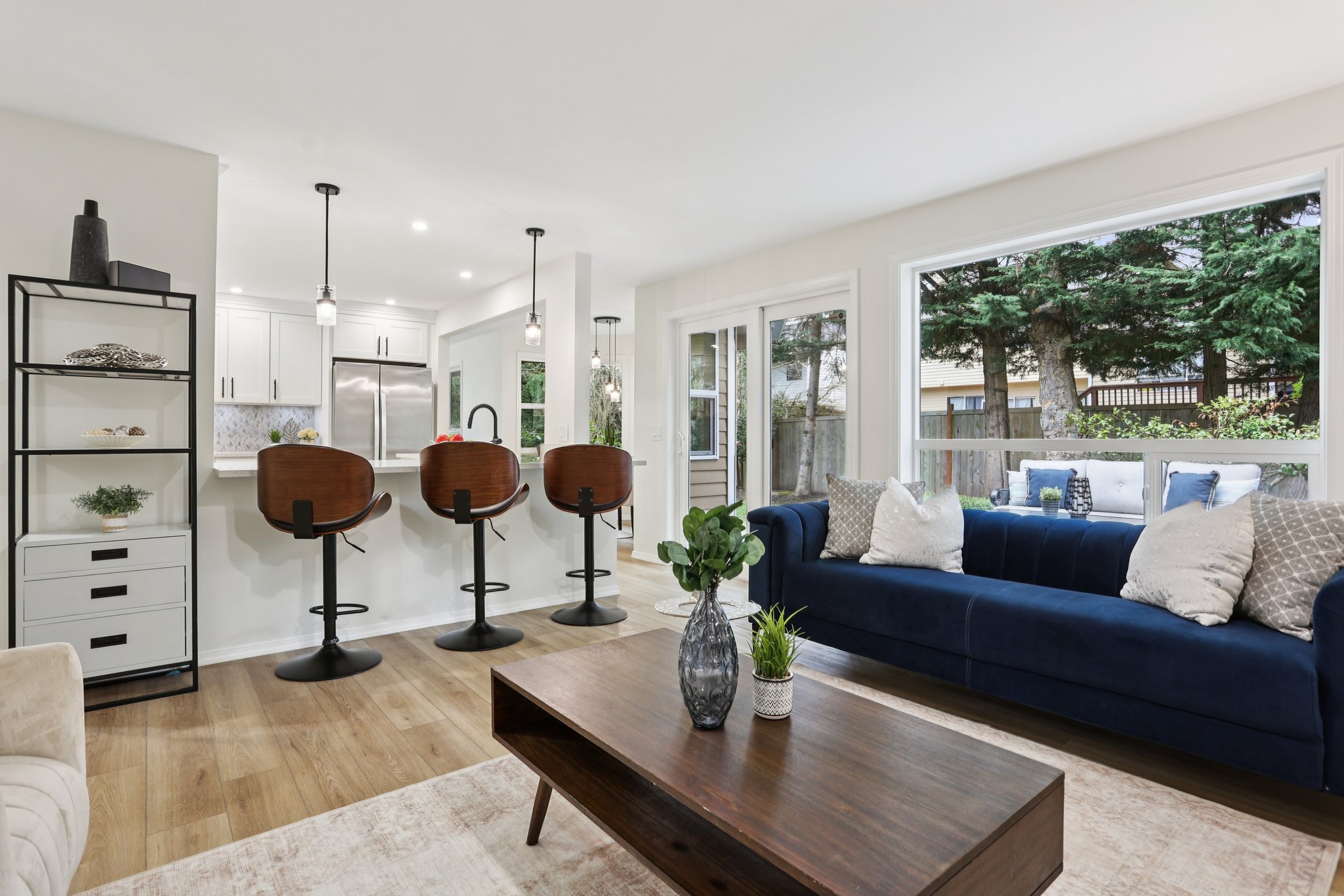 NE 9th Pl-S2603-010.jpg