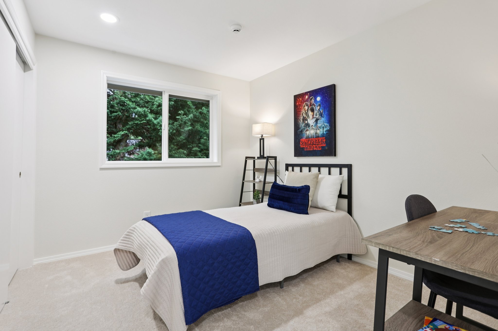 NE 9th Pl-S2603-027.jpg