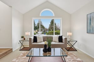 NE 9th Pl-S2603-007.jpg