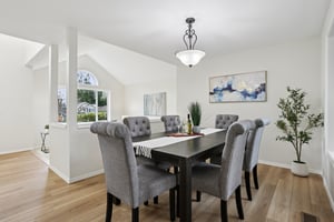 NE 9th Pl-S2603-012.jpg