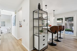 NE 9th Pl-S2603-015.jpg