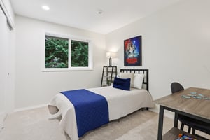 NE 9th Pl-S2603-027.jpg