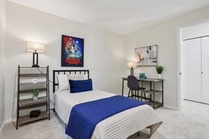 NE 9th Pl-S2603-028.jpg