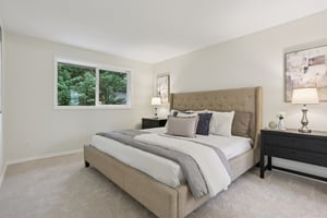 NE 9th Pl-S2603-030.jpg