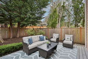 NE 9th Pl-S2603-037.jpg