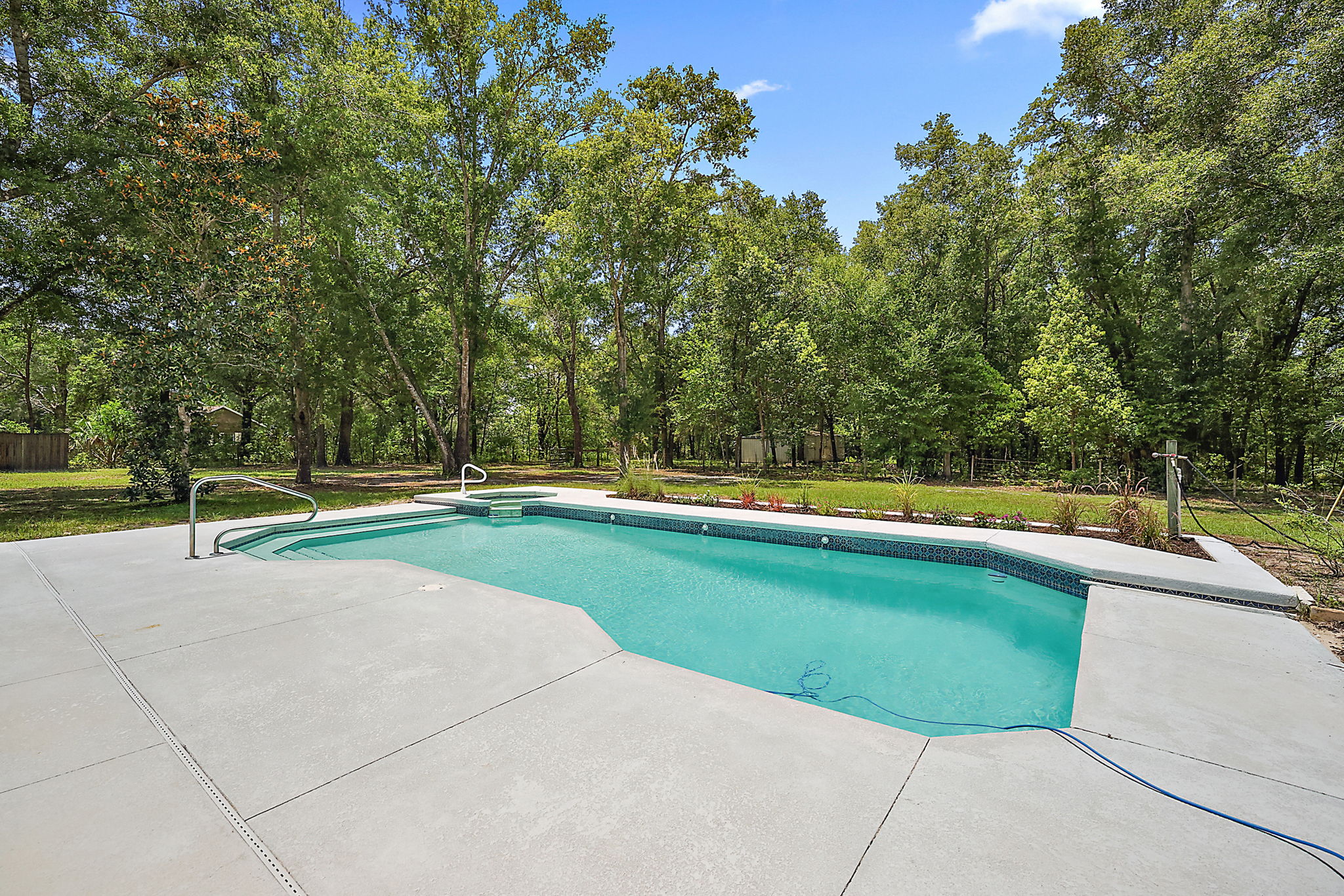 Pool access from Dining Room too