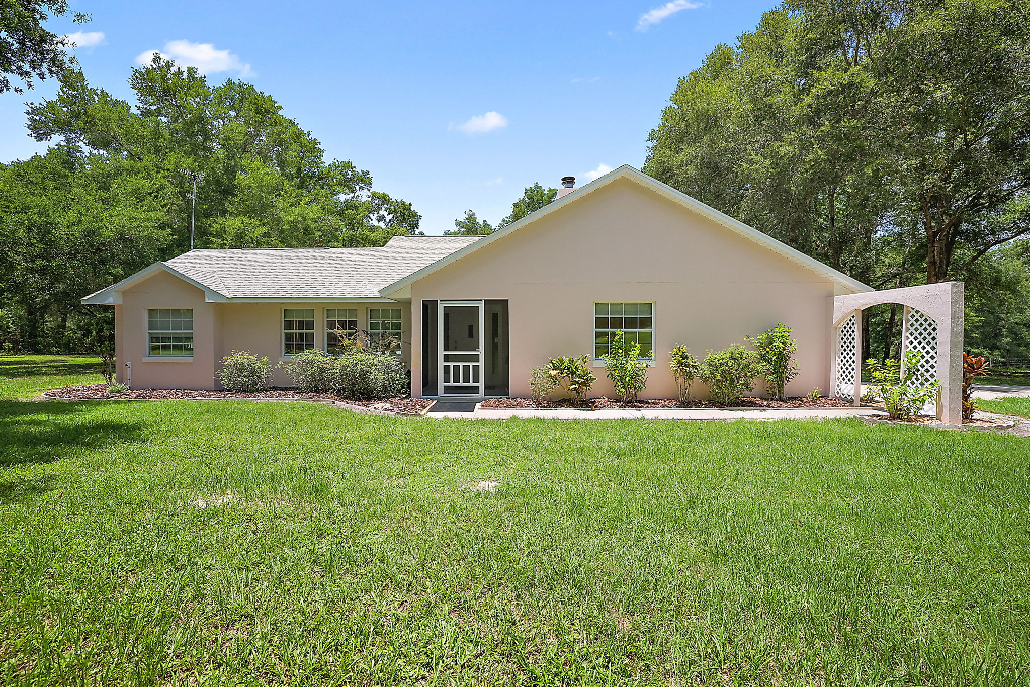 Split Plan 3BR 2Ba on Land!