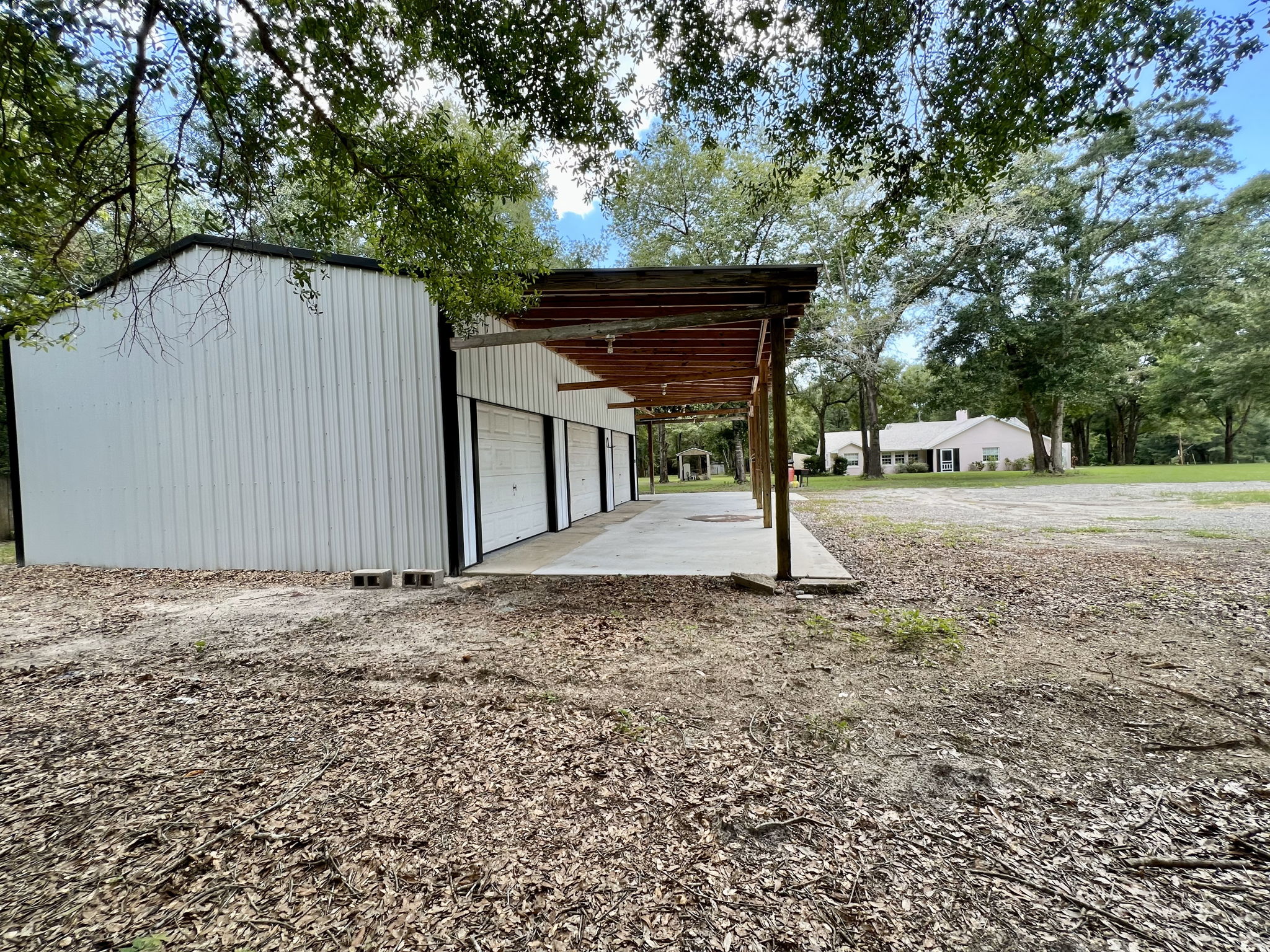 3 Bay Metal Building w Office