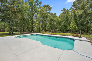Pool access from Dining Room too