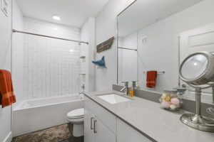 2213 Poquito St, Austin, TX 78722, USA Photo 11