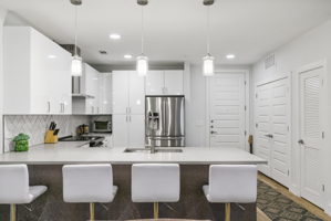 2213 Poquito St, Austin, TX 78722, USA Photo 4