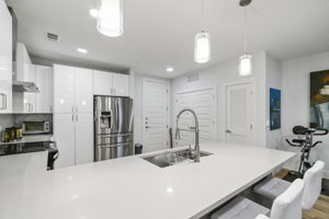 2213 Poquito St, Austin, TX 78722, USA Photo 3