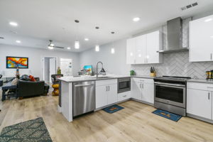 2213 Poquito St, Austin, TX 78722, USA Photo 0