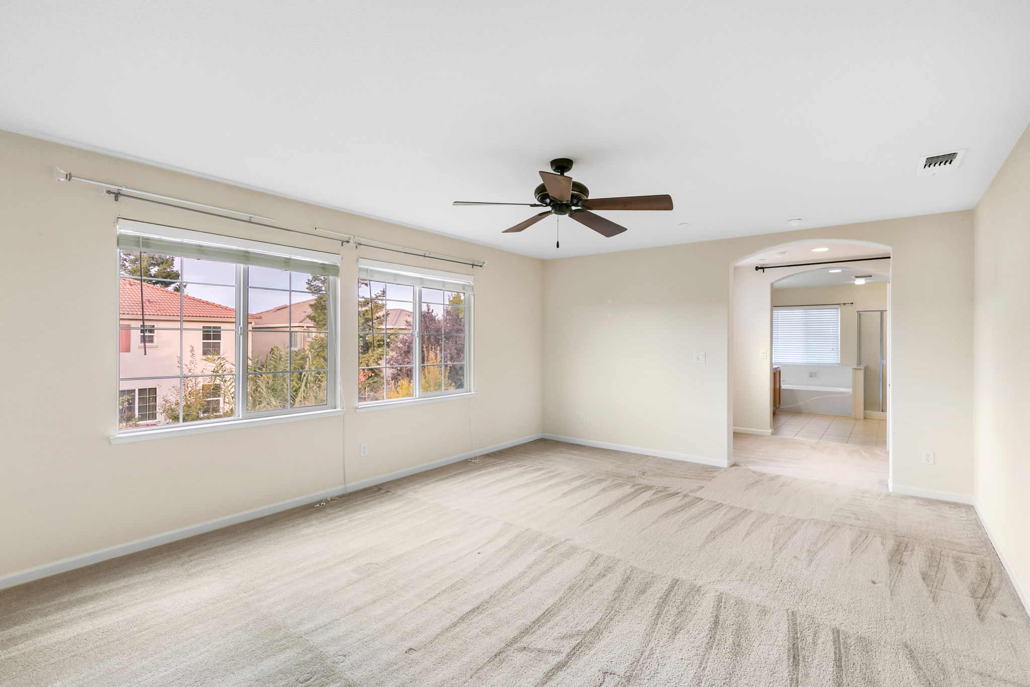 2023-11-22 - 2213 Ragen St Woodland CA 95776 28
