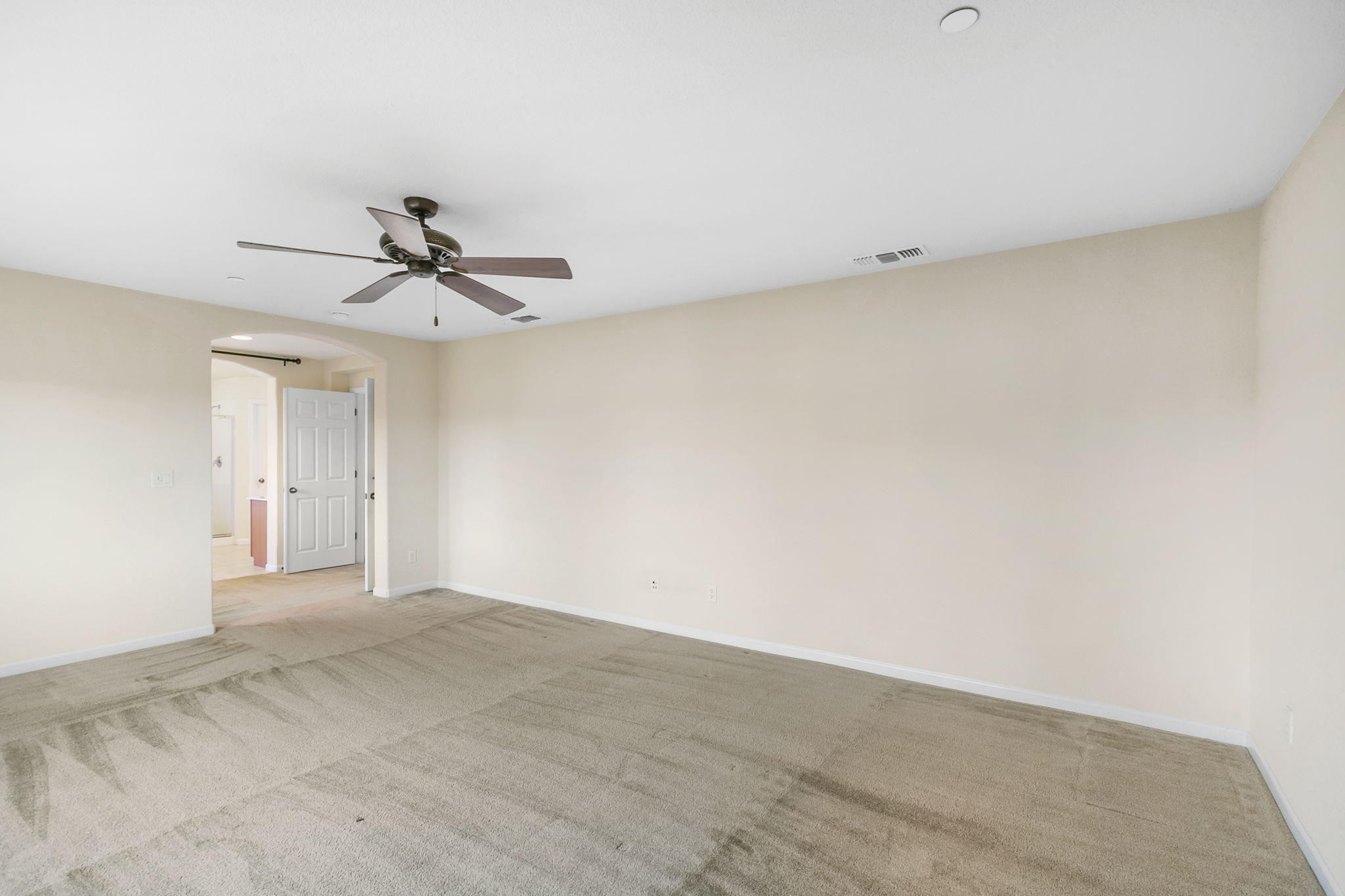 2023-11-22 - 2213 Ragen St Woodland CA 95776 29