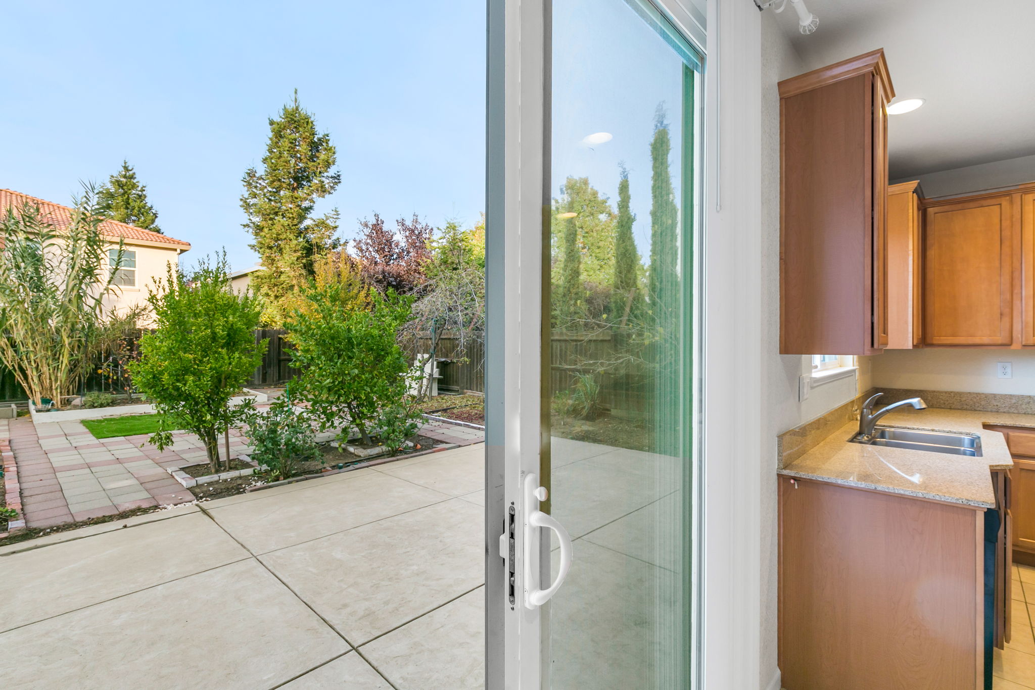 2023-11-22 - 2213 Ragen St Woodland CA 95776 43