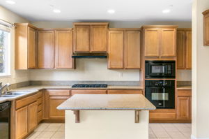 2023-11-22 - 2213 Ragen St Woodland CA 95776 11