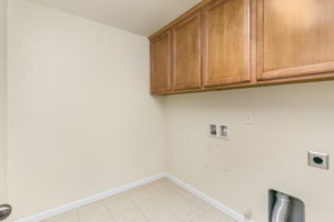2023-11-22 - 2213 Ragen St Woodland CA 95776 42
