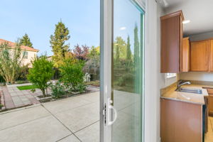 2023-11-22 - 2213 Ragen St Woodland CA 95776 43