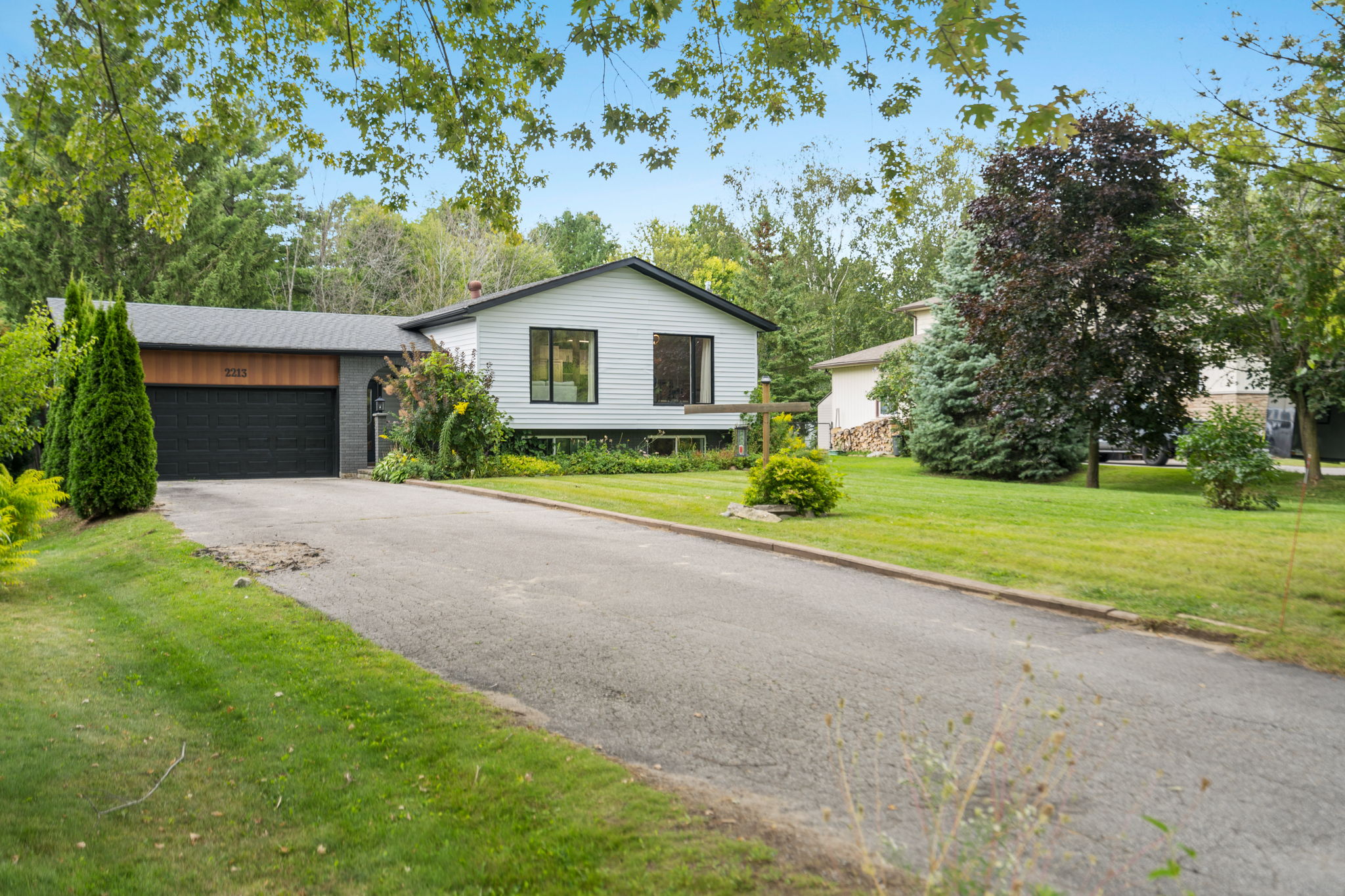 2213 Spring St Innisfil, ON L9S 2B6