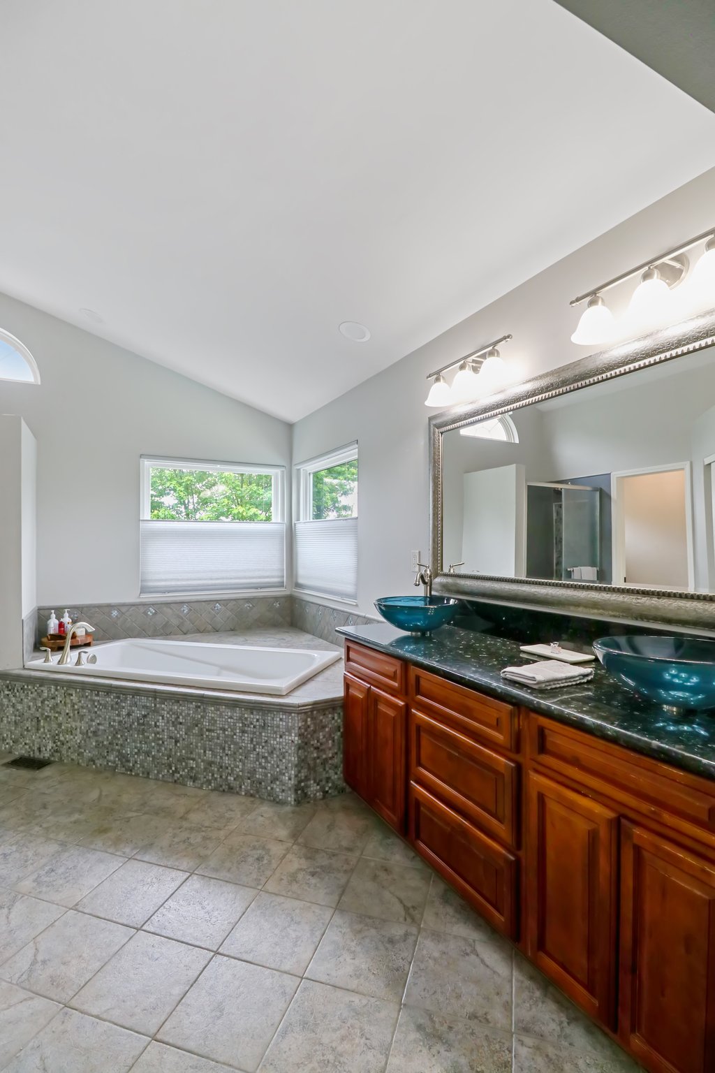 Treetop Ln-019.jpg
