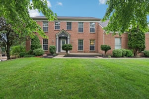 Treetop Ln-001.jpg