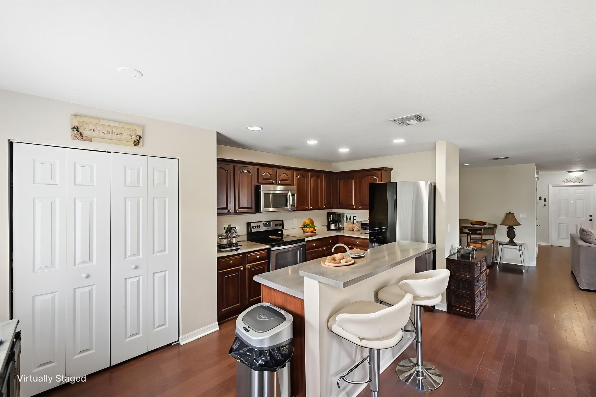 _DSC3377 virtually staged.jpeg