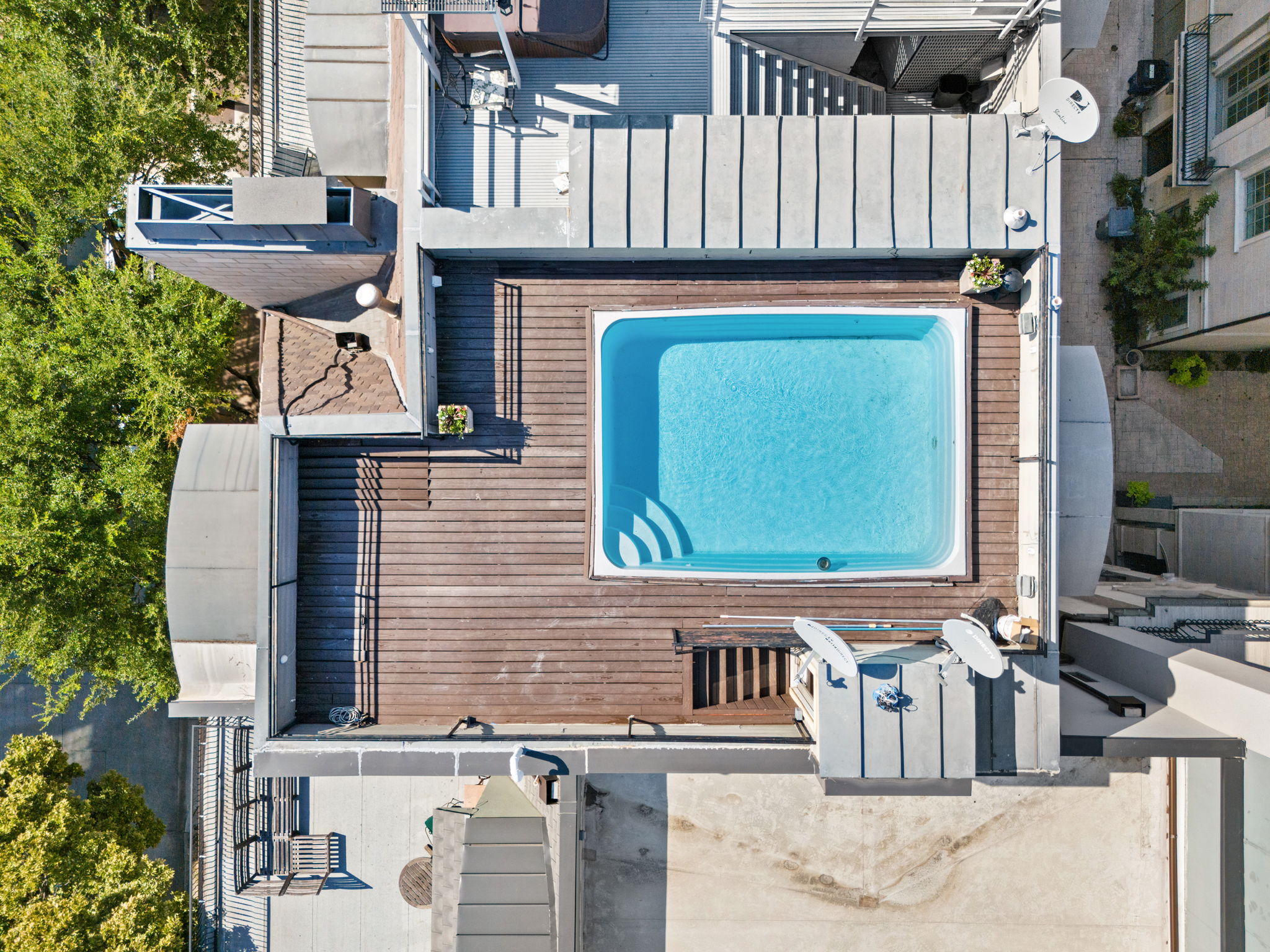 Birds Eye View of Pool and Entertaining Area