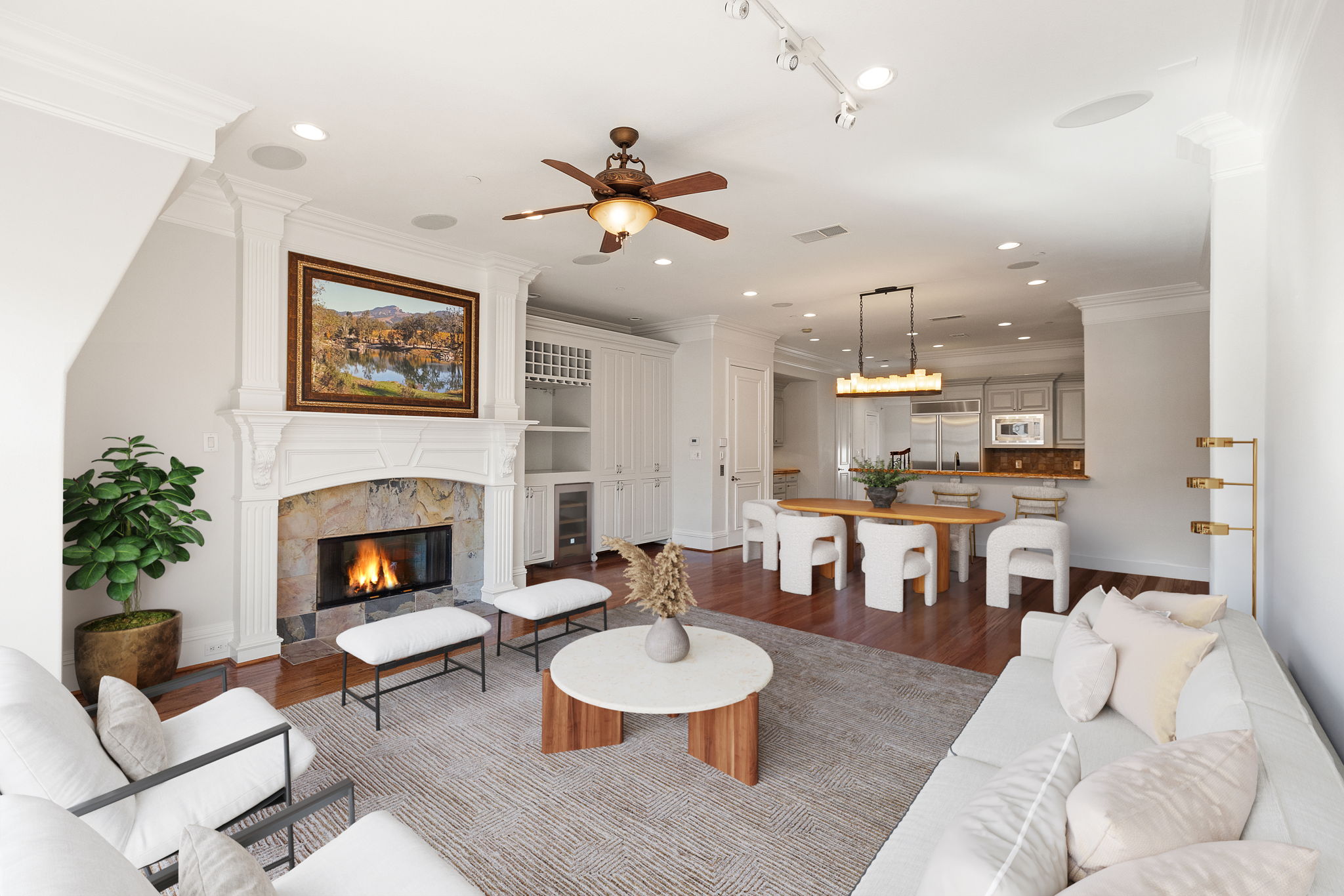 Living Area | Kitchen