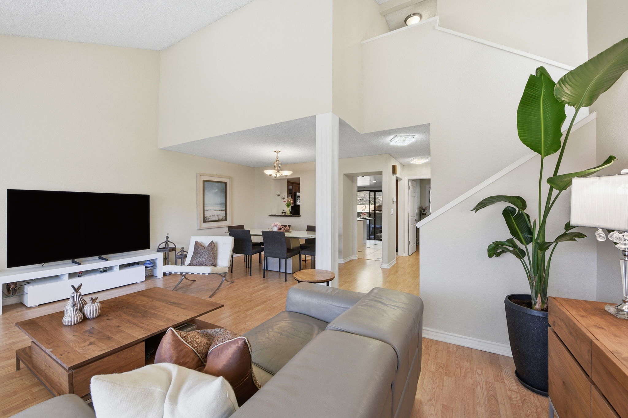 007_f8_22140 Castille Ln