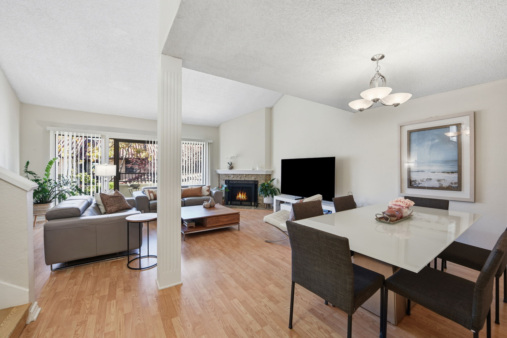 018_f8_22140 Castille Ln