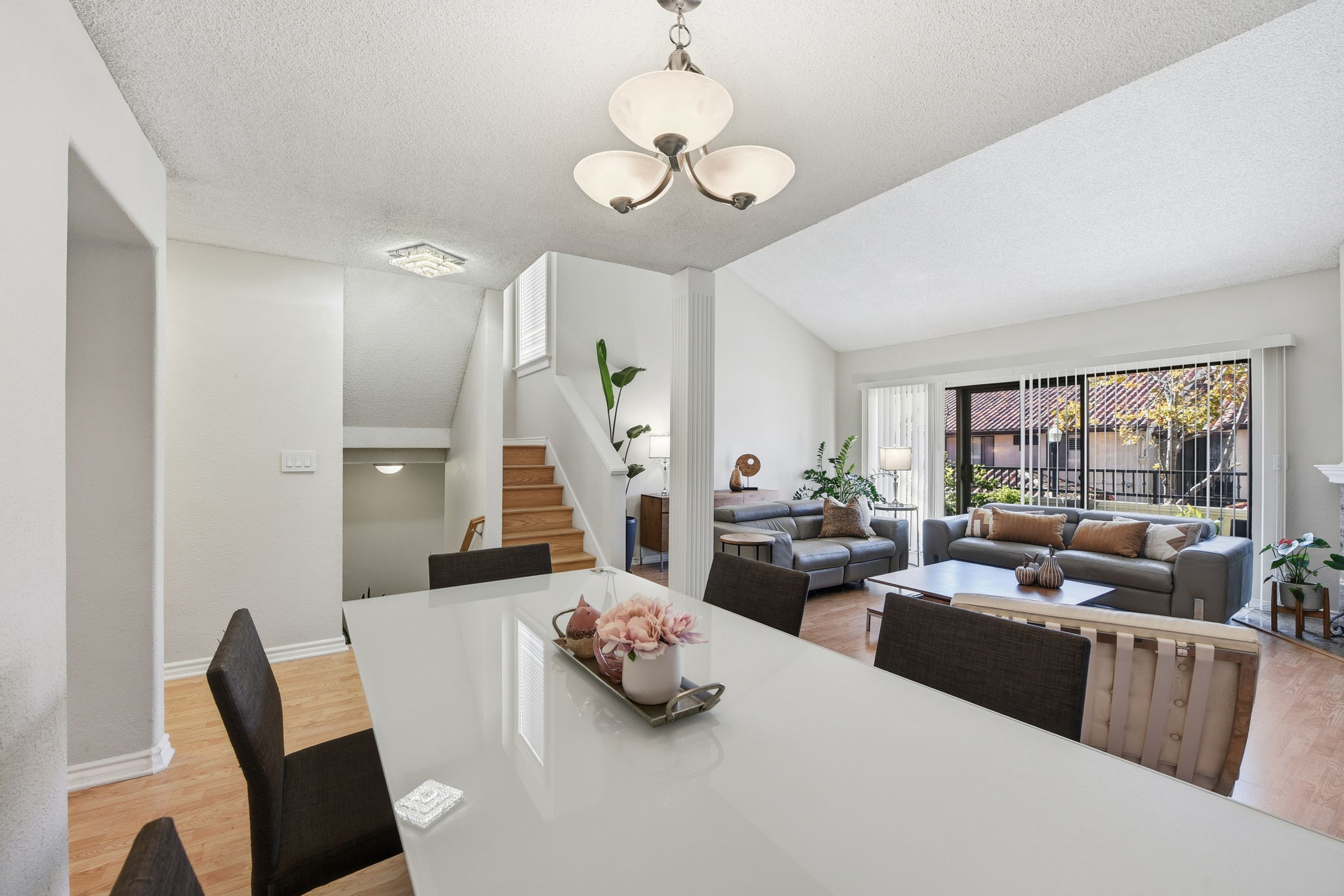 019_f8_22140 Castille Ln