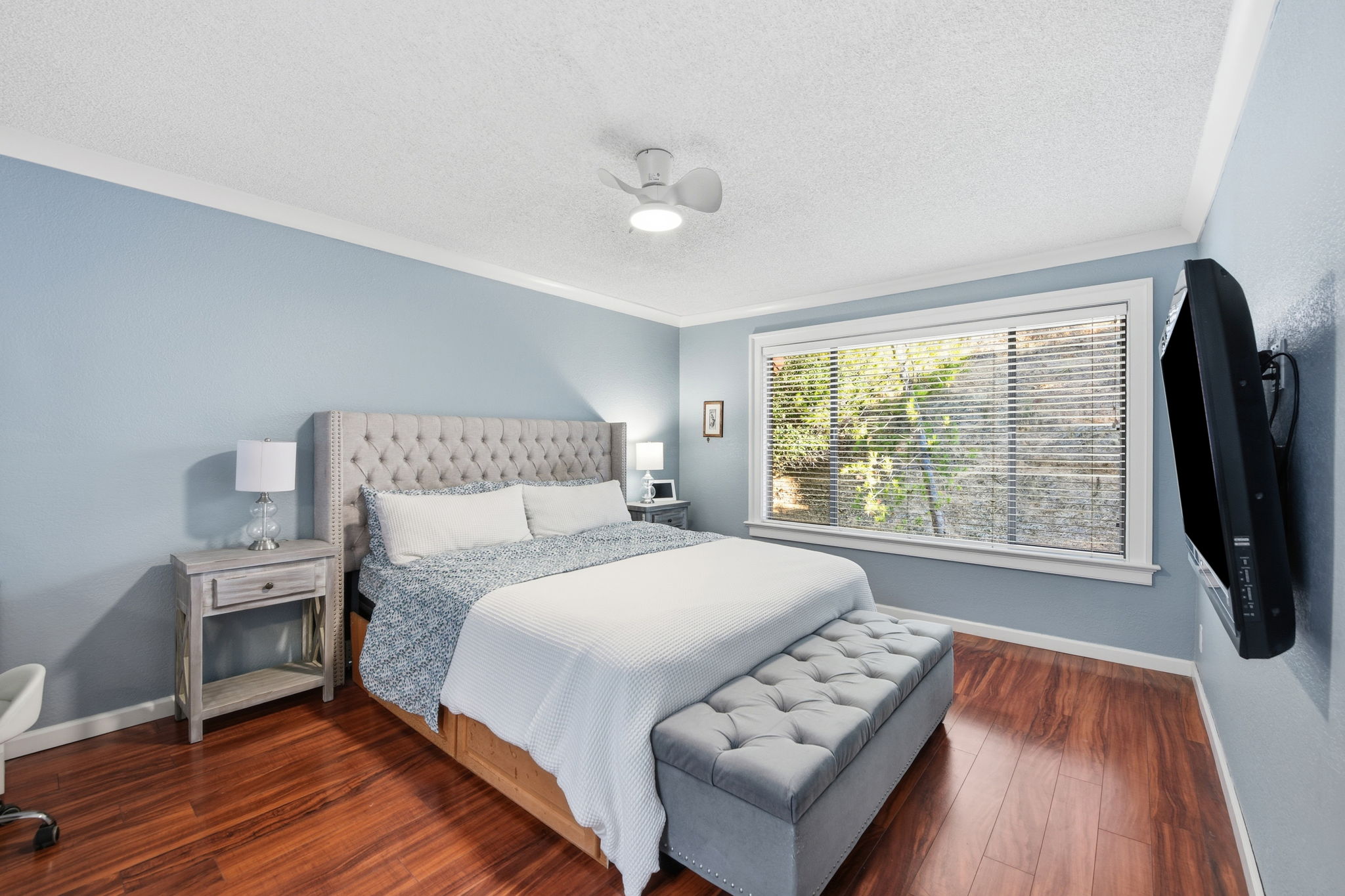 025_f8_22140 Castille Ln